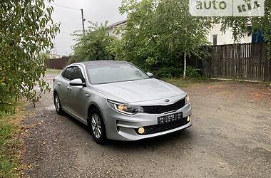 Седан Kia K5 2016 в Киеве