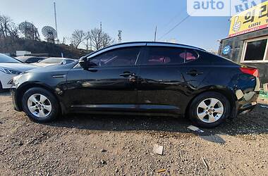 Седан Kia K5 2012 в Черноморске