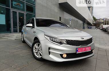 Седан Kia K5 2016 в Киеве