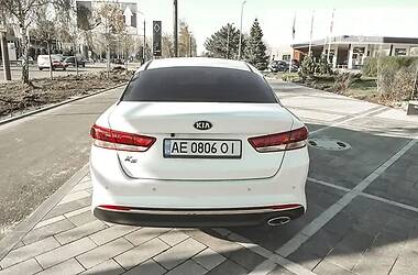 Седан Kia K5 2016 в Дніпрі