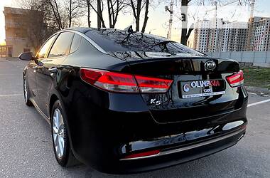 Седан Kia K5 2016 в Одессе