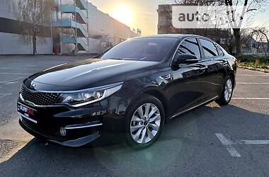 Седан Kia K5 2016 в Одессе