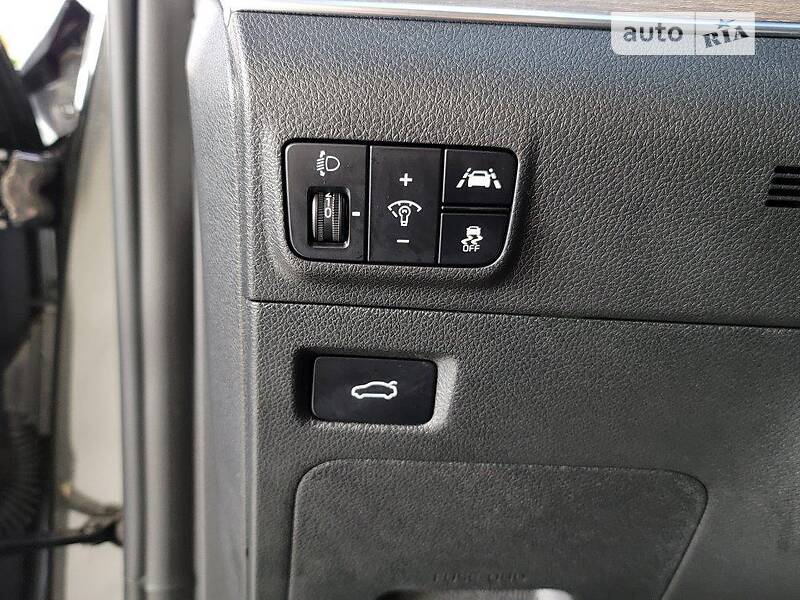 Седан Kia K5 2020 в Киеве