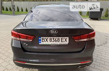 Седан Kia K5 2017 в 