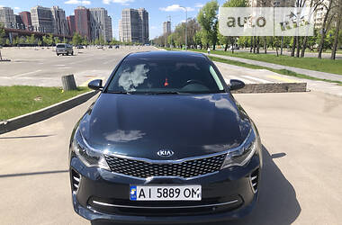 Седан Kia K5 2015 в Киеве