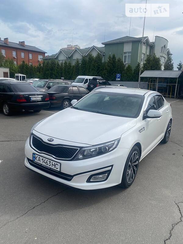 Седан Kia K5 2015 в Киеве