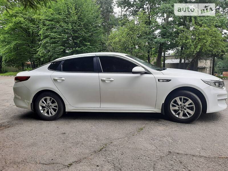 Седан Kia K5 2018 в Ивано-Франковске