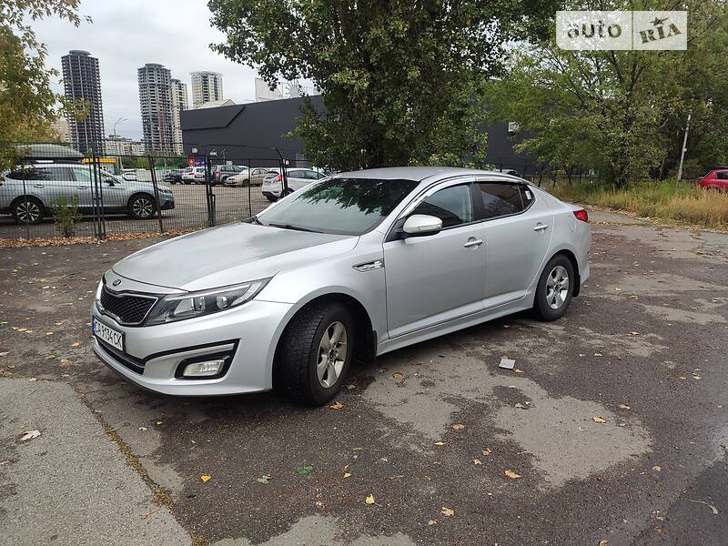 Седан Kia K5 2015 в Києві