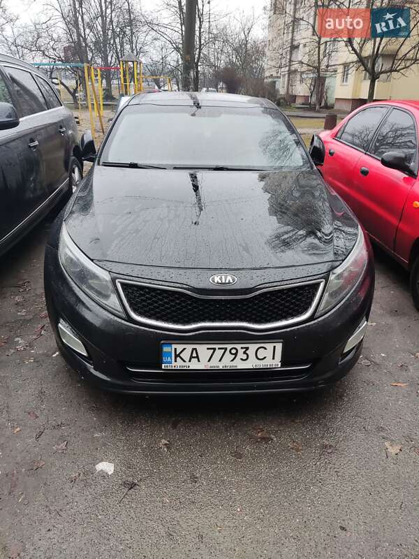 Седан Kia K5 2014 в Киеве