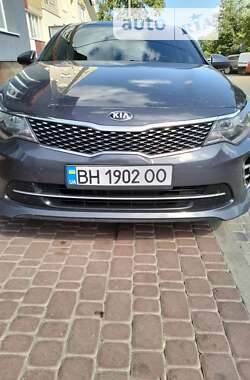 Седан Kia K5 2016 в 