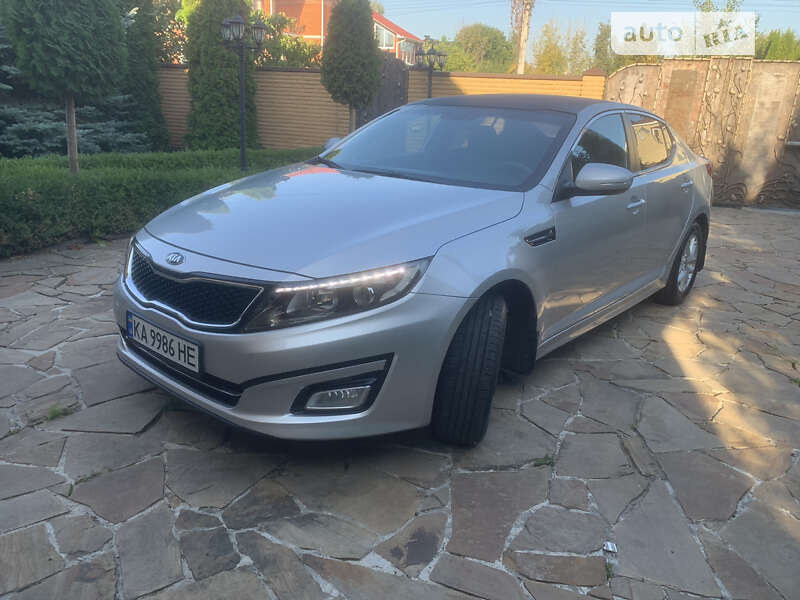Седан Kia K5 2013 в 