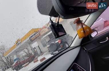 Седан Kia K5 2015 в 