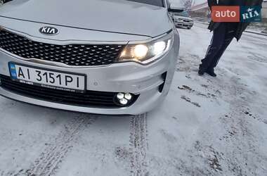 Седан Kia K5 2015 в 