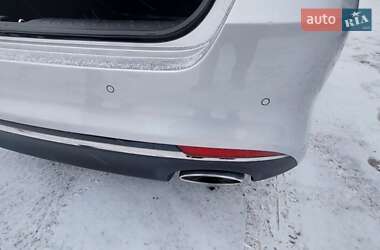 Седан Kia K5 2015 в 