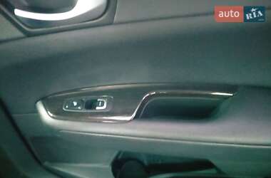 Седан Kia K5 2015 в 
