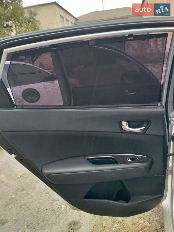 Седан Kia K5 2015 в Барышевке фото 48 Седан Kia K5 2015 в Барышевке