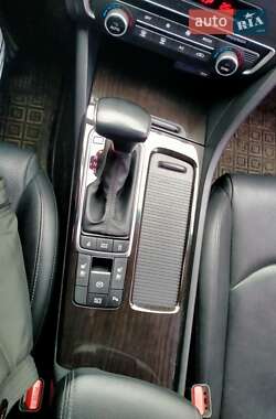 Седан Kia K5 2015 в 