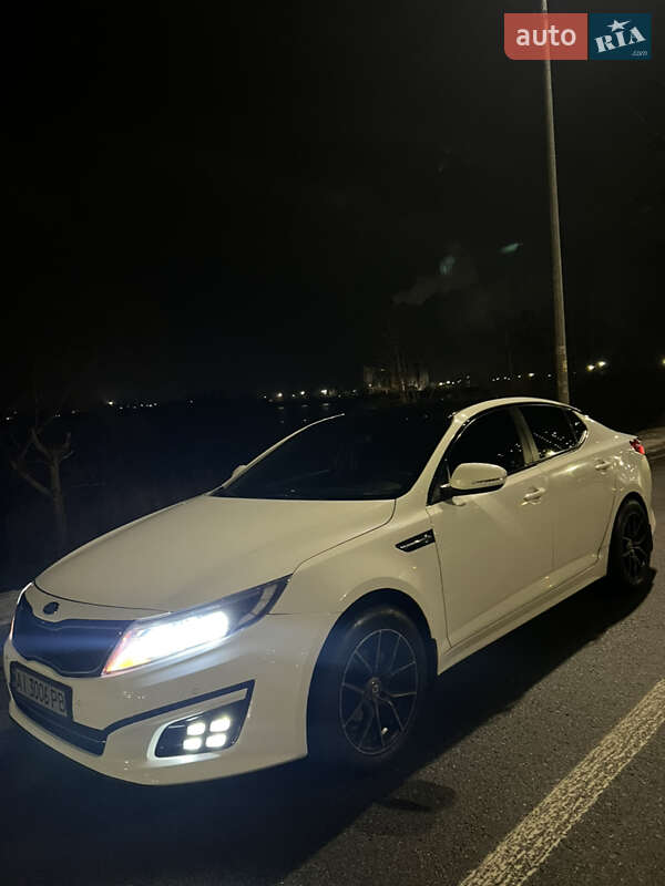 Седан Kia K5 2014 в Киеве