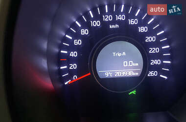 Седан Kia K5 2015 в Одессе