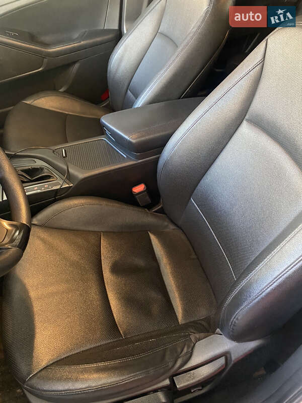 Седан Kia K5 2015 в Одессе