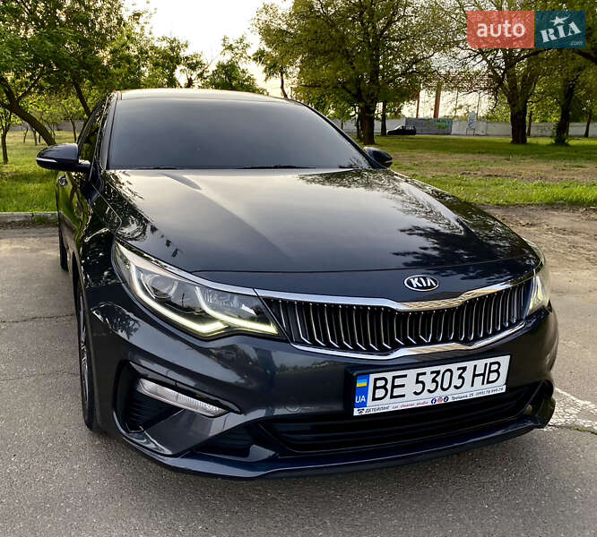 Седан Kia K5 2019 в Николаеве