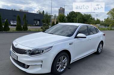 Седан Kia K5 2017 в Днепре