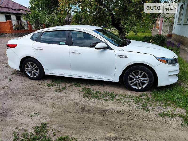 Седан Kia K5 2017 в Харкові