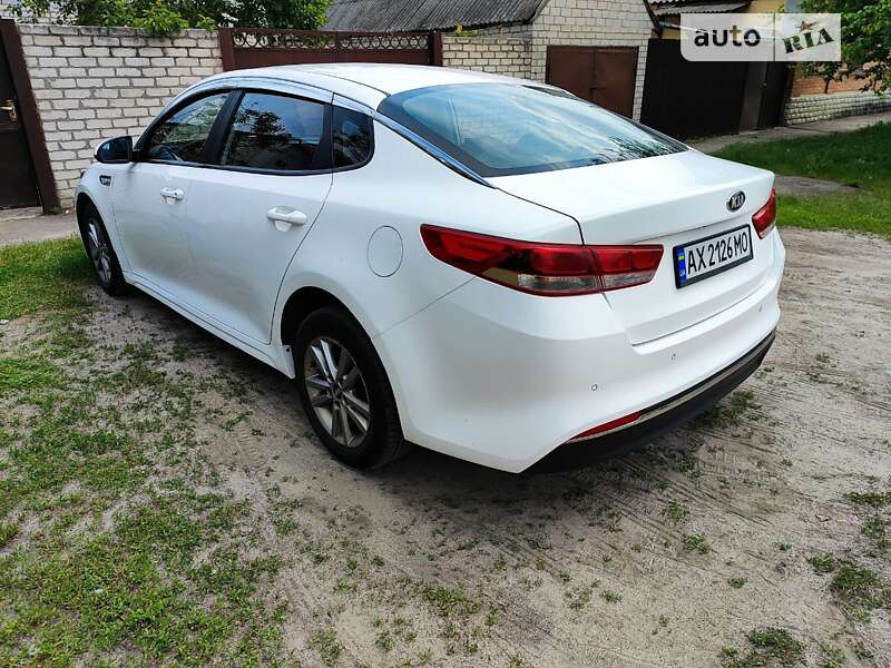 Седан Kia K5 2017 в Харкові