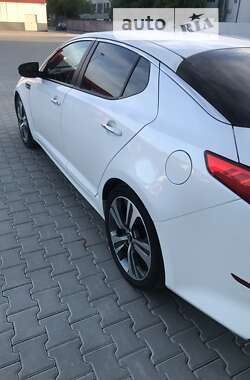 Седан Kia K5 2013 в Тернополе