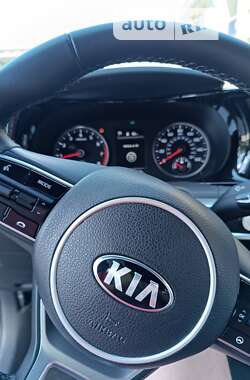 Седан Kia K5 2020 в Києві