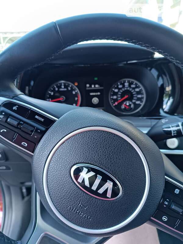 Седан Kia K5 2020 в Киеве