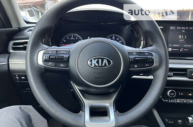 Седан Kia K5 2021 в Житомире