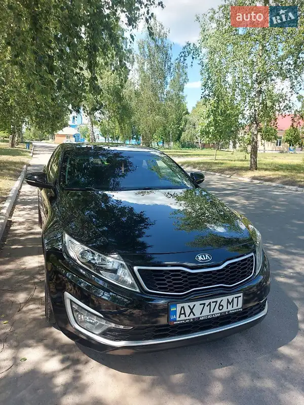 Kia K5 2011