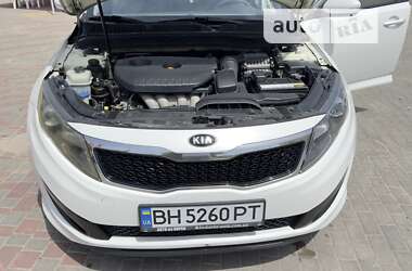 Седан Kia K5 2012 в Одессе