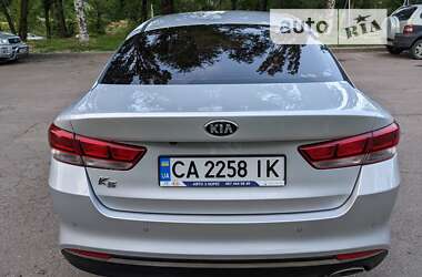 Седан Kia K5 2016 в Золотоноші