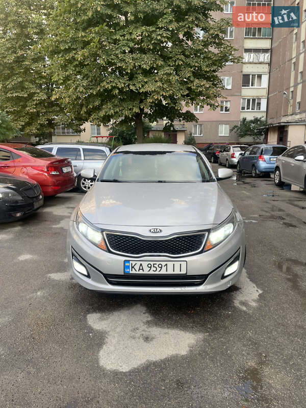 Седан Kia K5 2015 в Києві