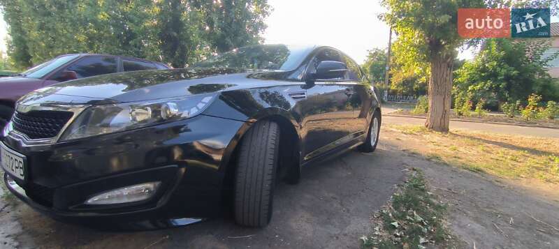 Седан Kia K5 2013 в Баштанці