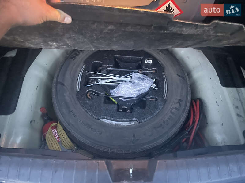 Седан Kia K5 2015 в Києві