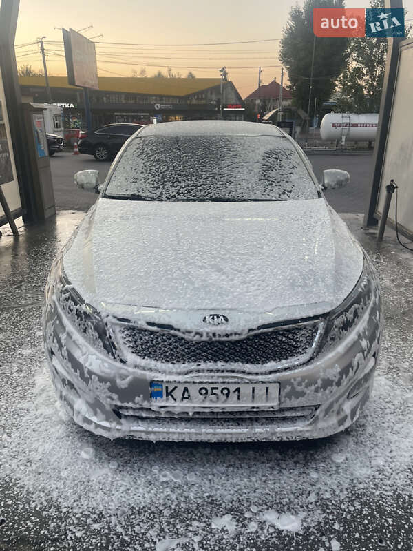 Седан Kia K5 2015 в Києві