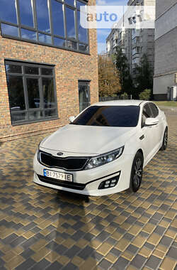 Седан Kia K5 2014 в Кременчуге