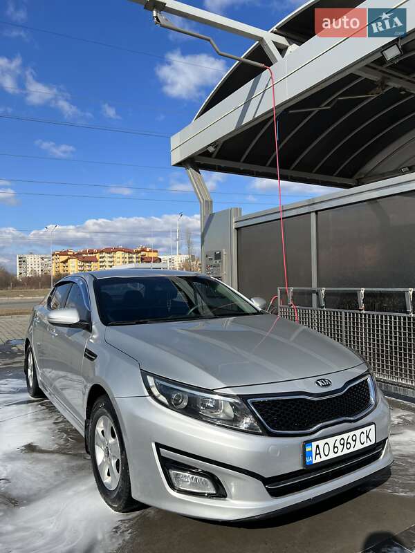 Седан Kia K5 2014 в Тячеве фото 6 Седан Kia K5 2014 в Тячеве