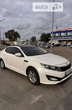 Седан Kia K5 2012 в Днепре