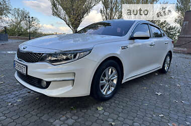 Седан Kia K5 2017 в Николаеве