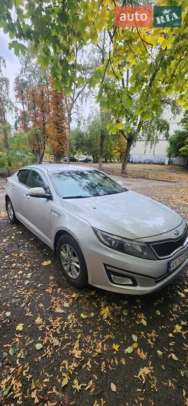 Седан Kia K5 2015 в Харькове