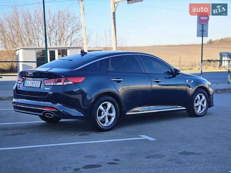 Седан Kia K5 2017 в Тернополі