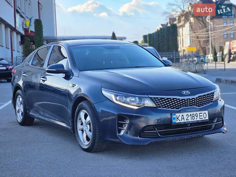 Седан Kia K5 2017 в Тернополі
