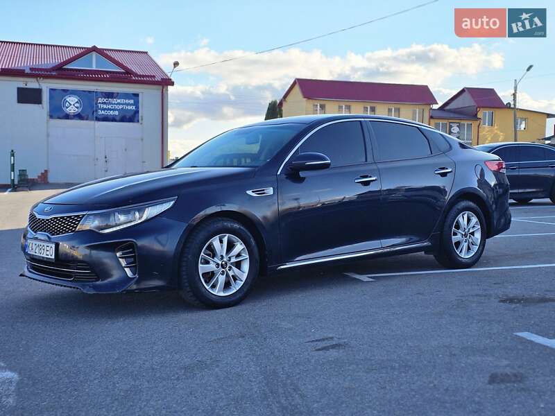 Седан Kia K5 2017 в Тернополі