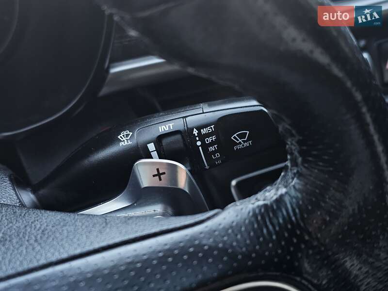 Седан Kia K5 2017 в Тернополі