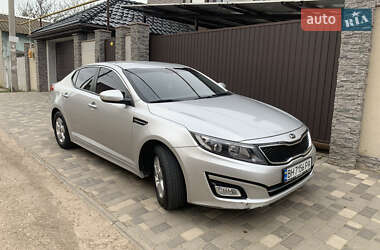 Седан Kia K5 2014 в Одессе