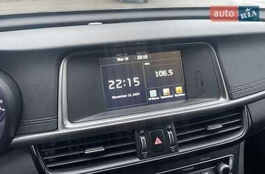 Седан Kia K5 2016 в 